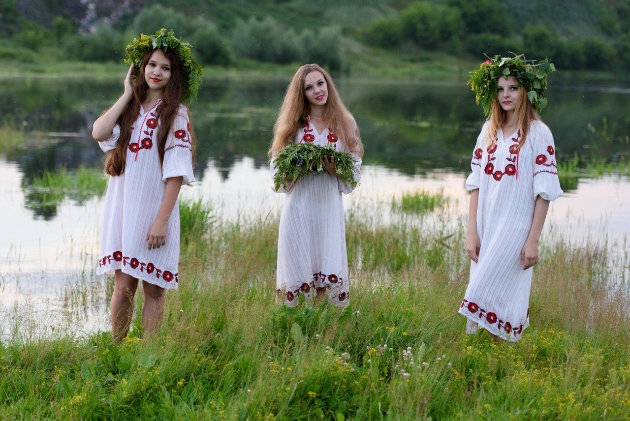 Slavic women in Bata