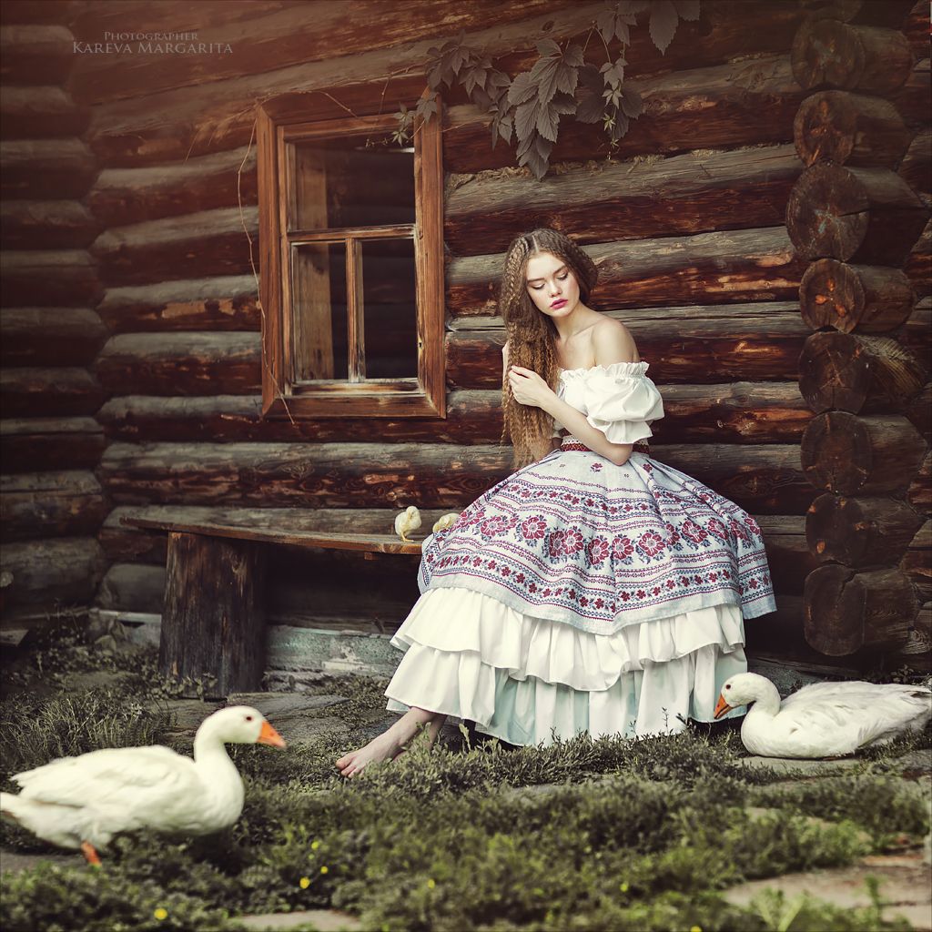 Women in Slavic costumes in Bata